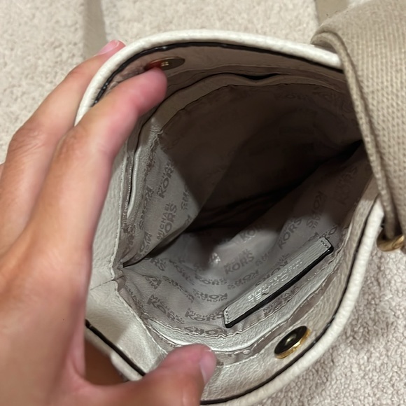 Cream Michael Kors cross body - Picture 4 of 4